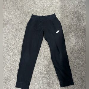 girls nike sweats
